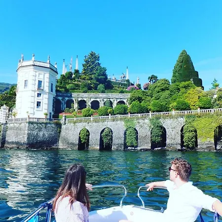 Botel Unique Boat & Breakfast In Maggiore Lesa