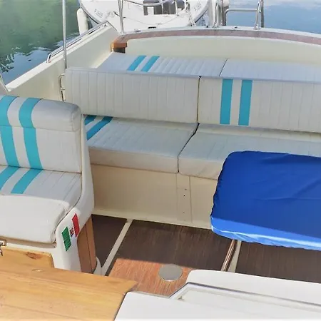 Unique Boat & Breakfast In Maggiore * Lesa