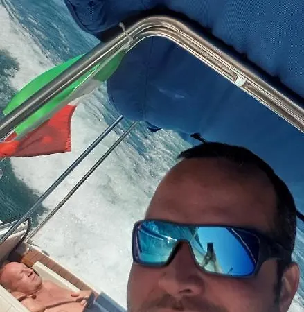 Unique Boat & Breakfast In Maggiore Botel *